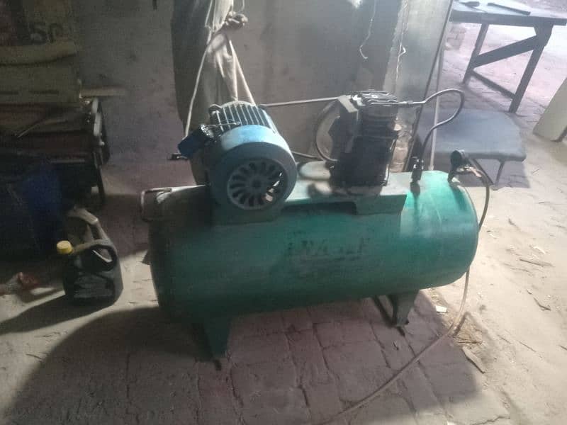 Air compressor 4ft 0