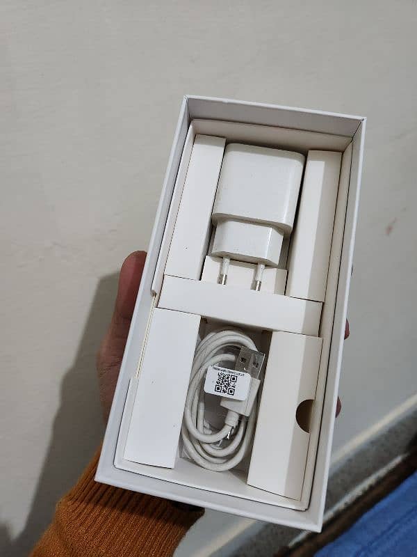 Redmi 9.3-32gb with box. 11