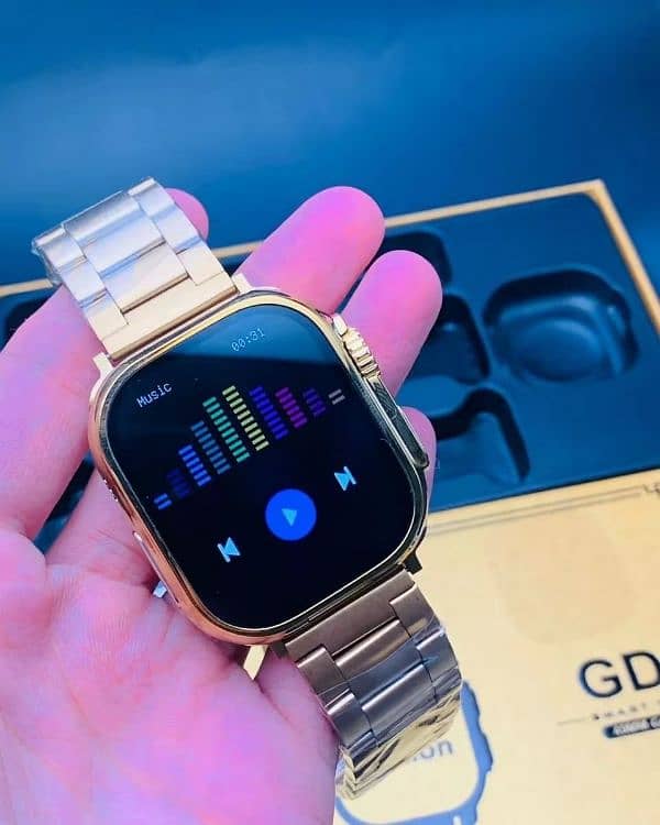 GD9 Ultra Golden Edition Smartwatch 4