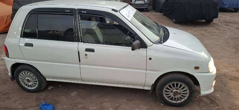 Daihatsu Cuore 2004 5