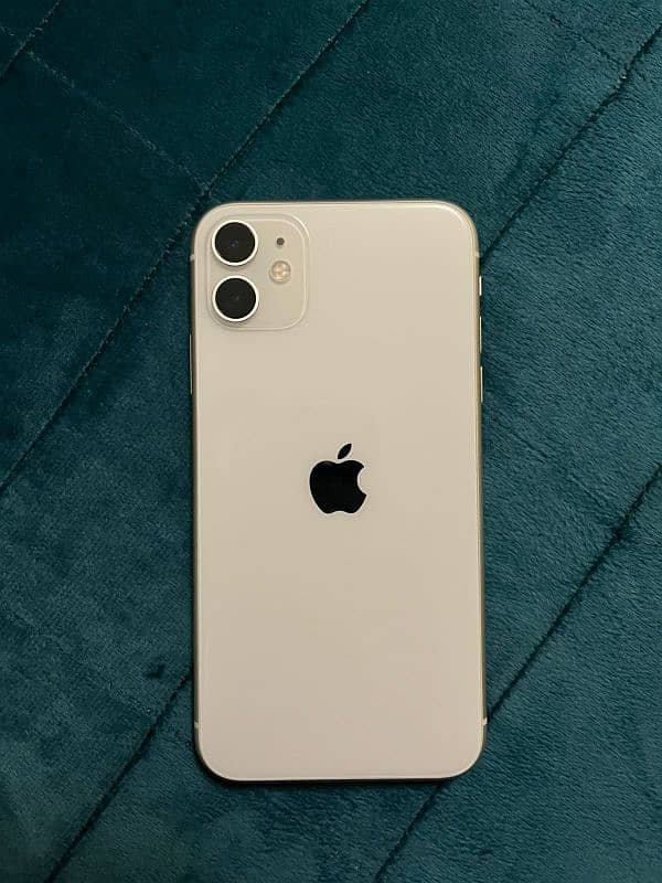 iPhone 11 White Box Pull out 100BH 0