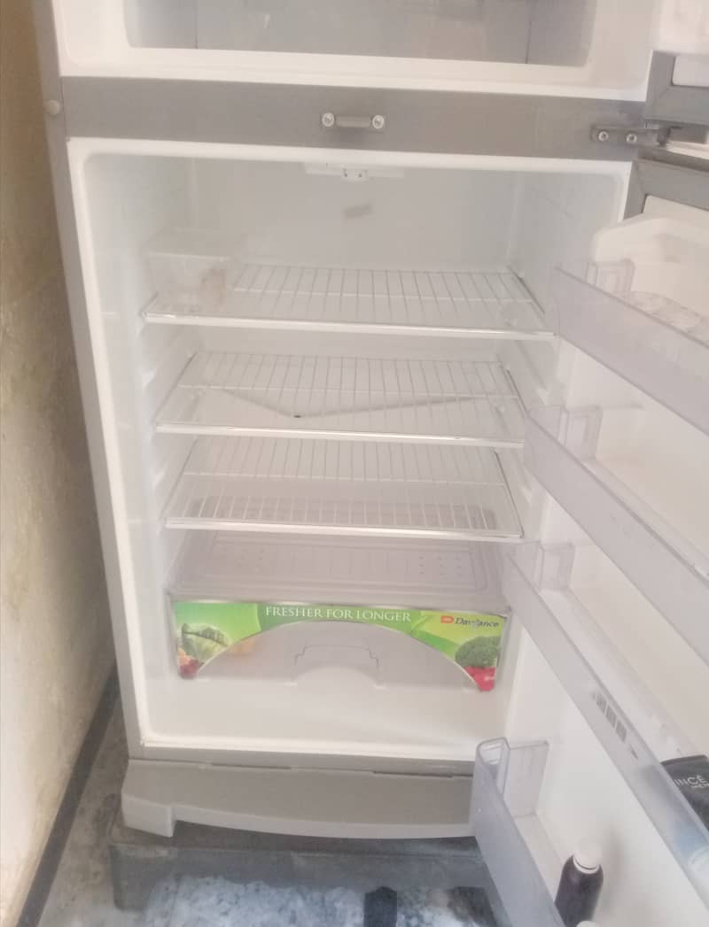 Dawlance Fridge For sale 6