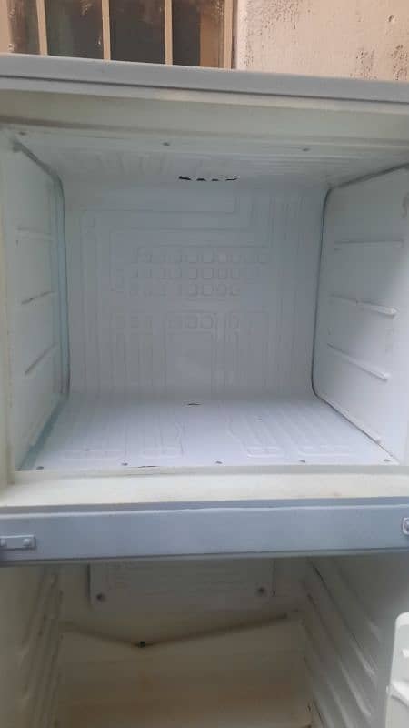 Dawlance refrigerator standard size 1