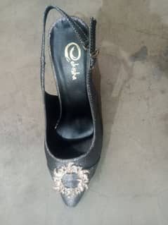 New beautiful women's heel (Bata)