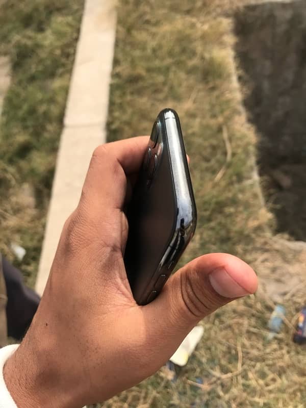 iPhone 11pro 256gb exchange possible 5