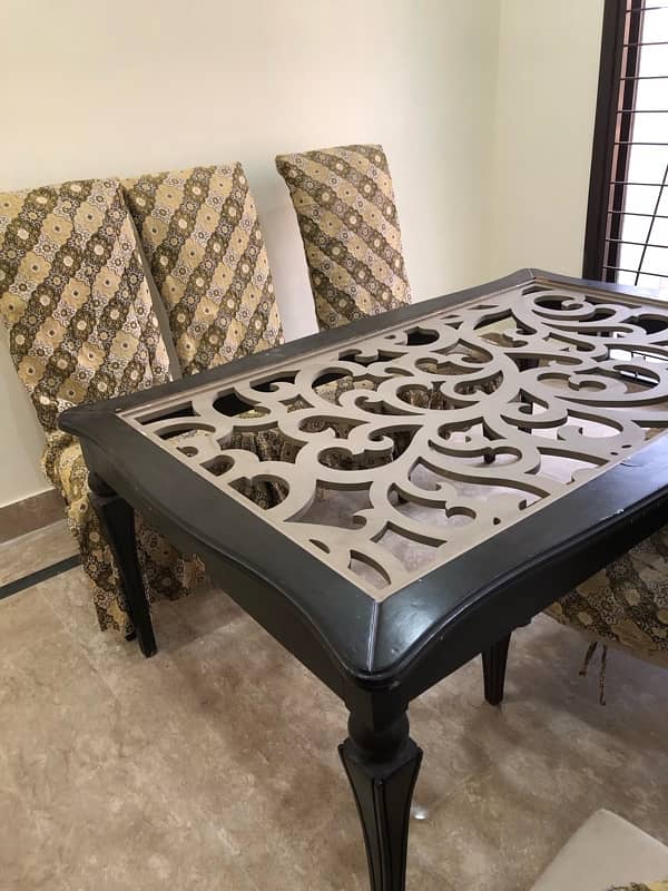 Dining table for sale without glass 3