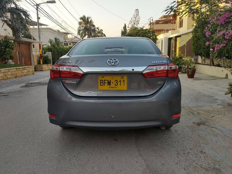 Toyota Corolla GLI 1.3 2016 (Automatic) 4