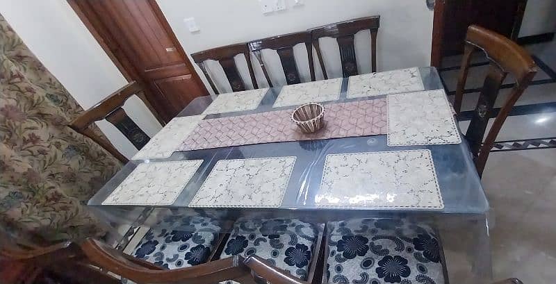 Dinning Table 0