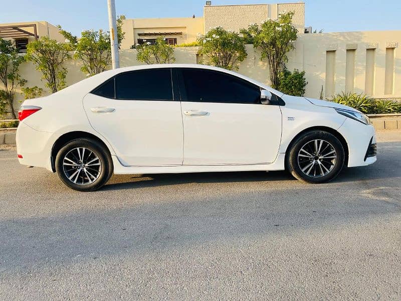 Toyota Corolla Altis 2017 3