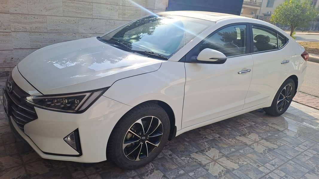 Hyundai Elantra 2023 GLS 3