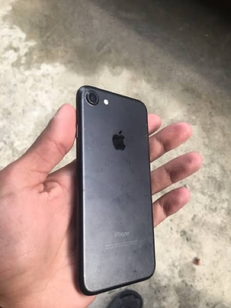 iphone 7 128gb pta approved 25,000 1