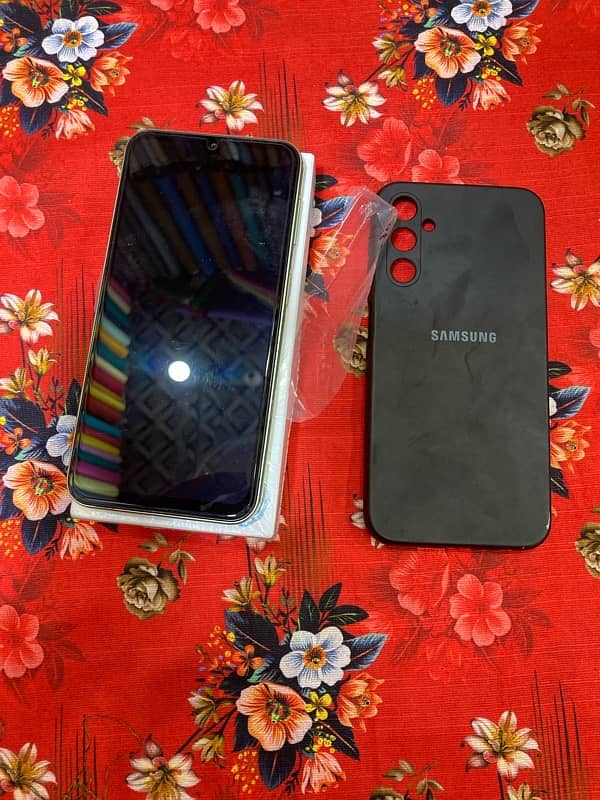 Samsung A24 128GB / 8GB 10/10 urgent sale 8