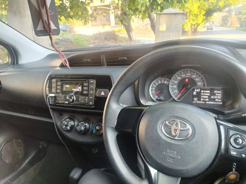 Toyota Vitz 2018 3