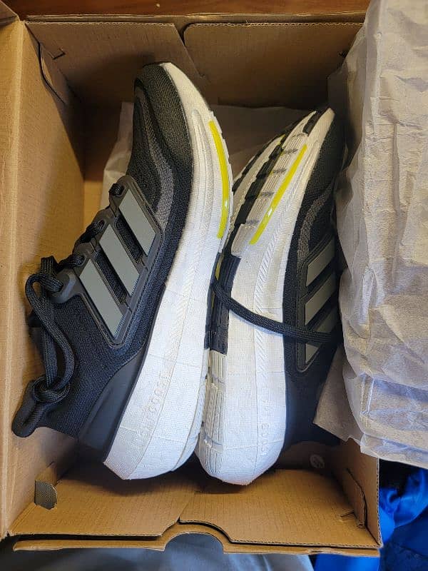 Brand New Adidas Ultra boost 23 light with box brand new 1