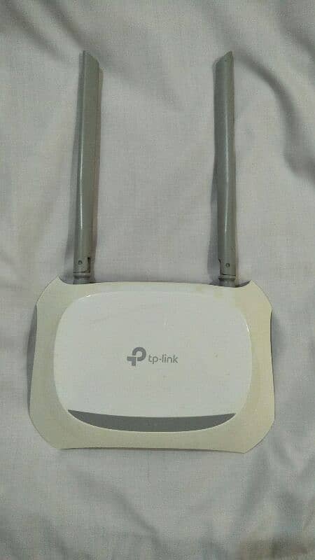 T. P LINK WIFI ROUTER 2