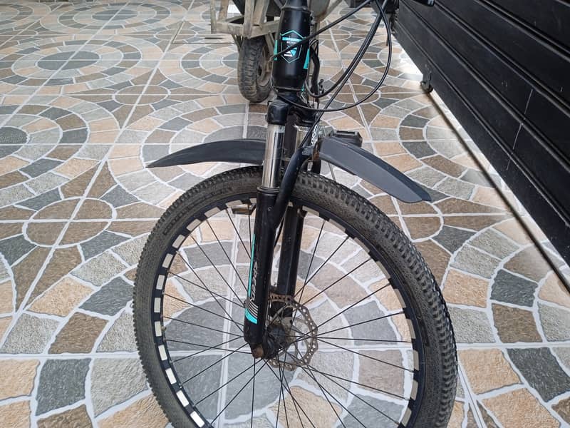 Mountain bike good condition working gears 1