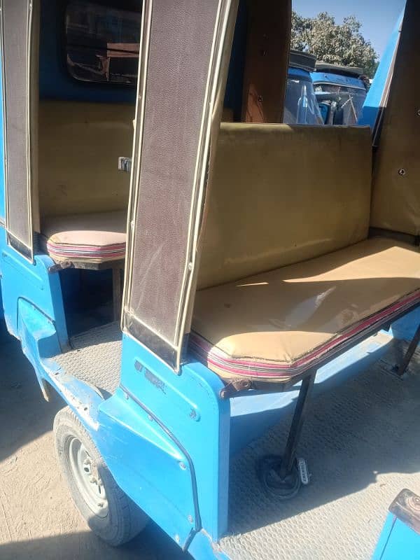 Daewoo Rickshaw 6 Seater 11