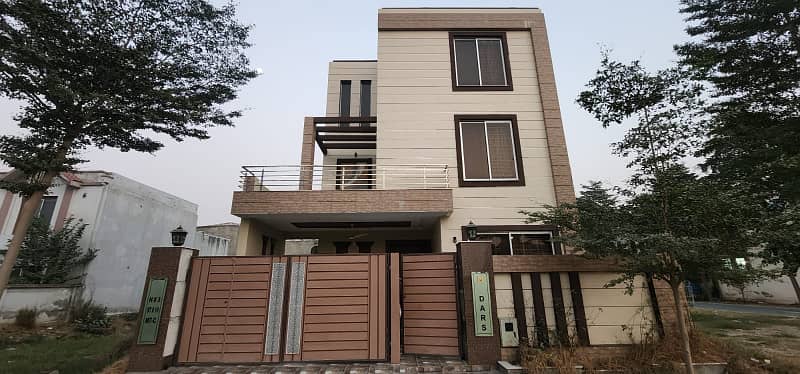 10 Marla Private House Available For Rent In Lake City Sector M-7C 0