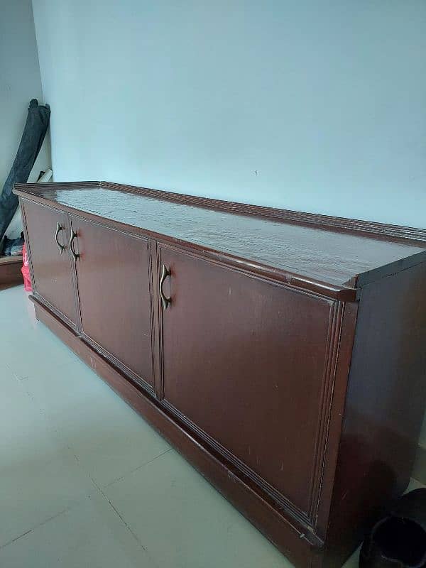 Old storage cabinet / storage compartment 2