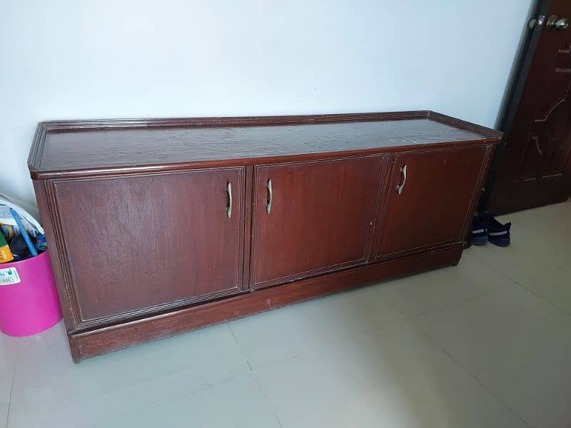 Old storage cabinet / storage compartment 3