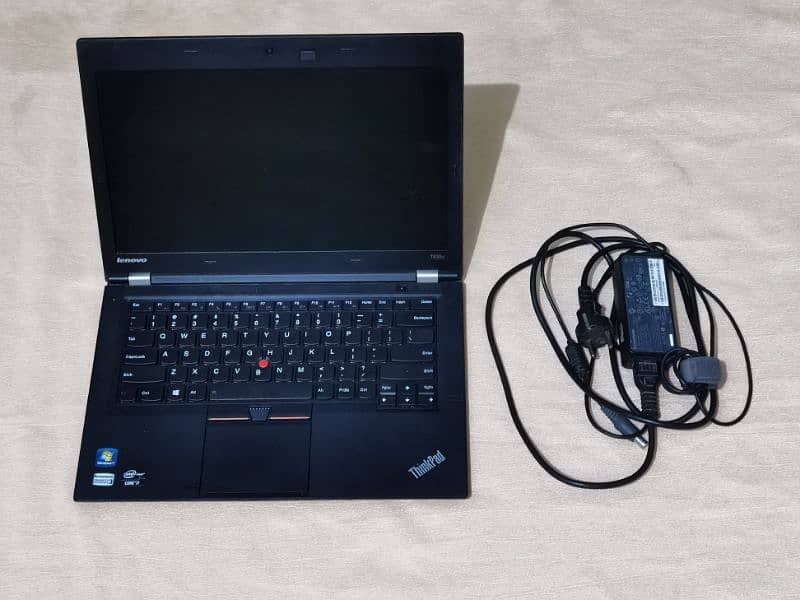 Lenovo t430u core i7 3rd generation + 1gb Nvdia Card (Without Battery) 0