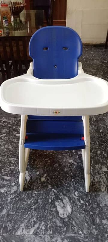 High Chair in good condition for sale 1