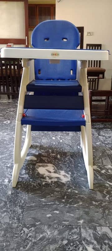 High Chair in good condition for sale 4