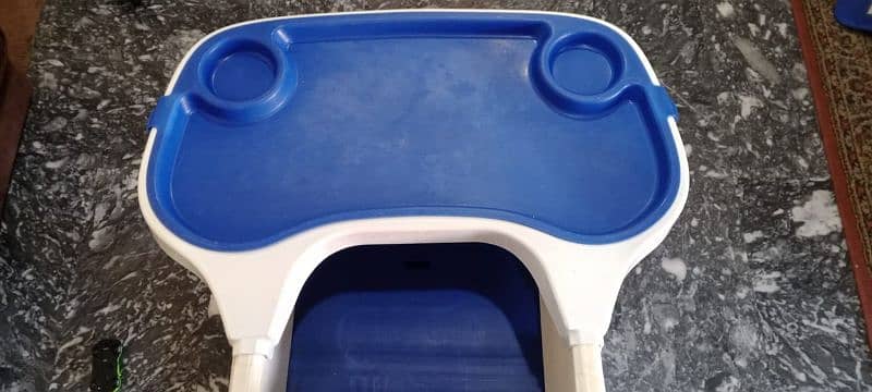 High Chair in good condition for sale 10