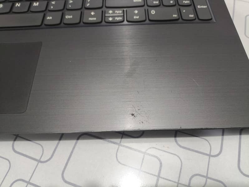 Lenovo Ideapad V330 Core i5 8th Gen 08GB RAM 256GB SSD NVMe 15.6" 3