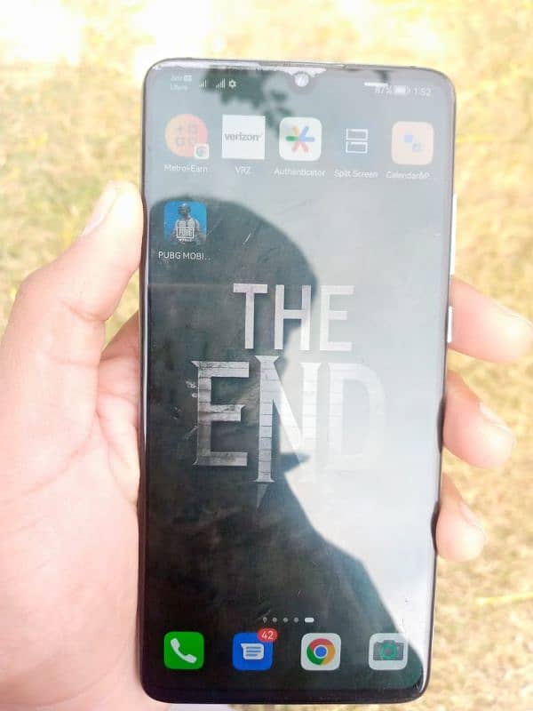 Huawei p30 pta approved Dual sim & back broken baki all okay 4