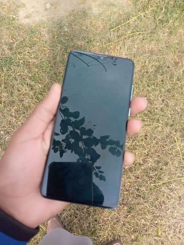 Huawei p30 pta approved Dual sim & back broken baki all okay 6