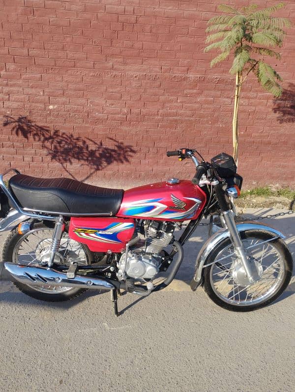 CG 125 Honda. 4