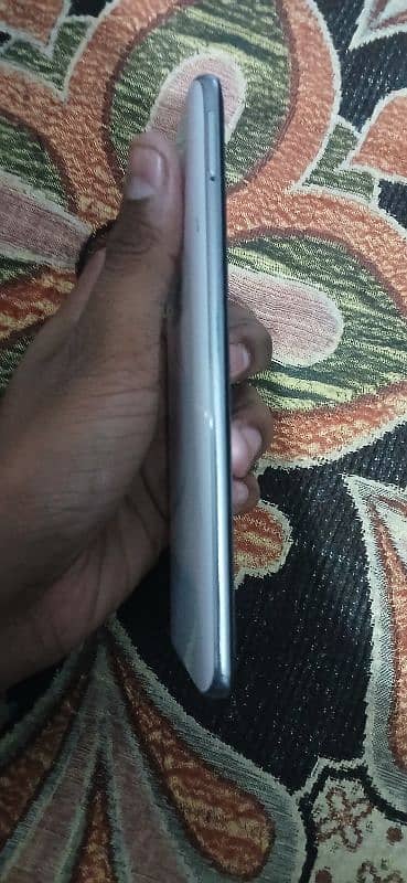 Samsung A51 WITH BOX AND CHARGER 6/128 WITH DISPLAY FINGERPRINT 0