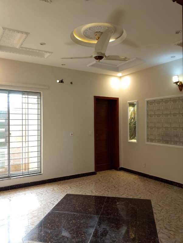 5 Marla House Corner House For Sale In Paragon City Lahore 8