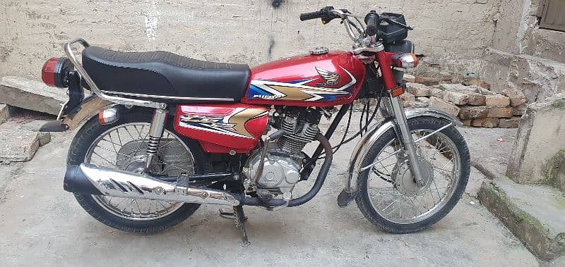 Honda cg125 2020 model lhr num urjent sale need cash 1