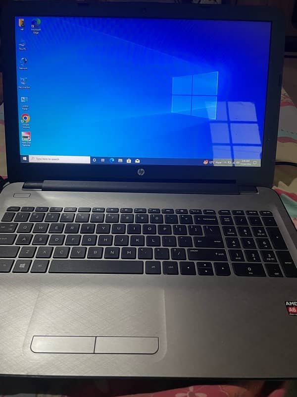 Hp Laptop AMD A6with AMD Radeon R4 Graphics 5