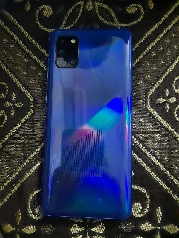 Samsung Galaxy A31 1