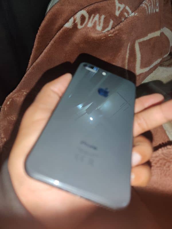 i phone 8 plus 5