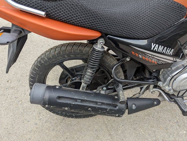 Motorcycle Yamaha YBR 125 G 3