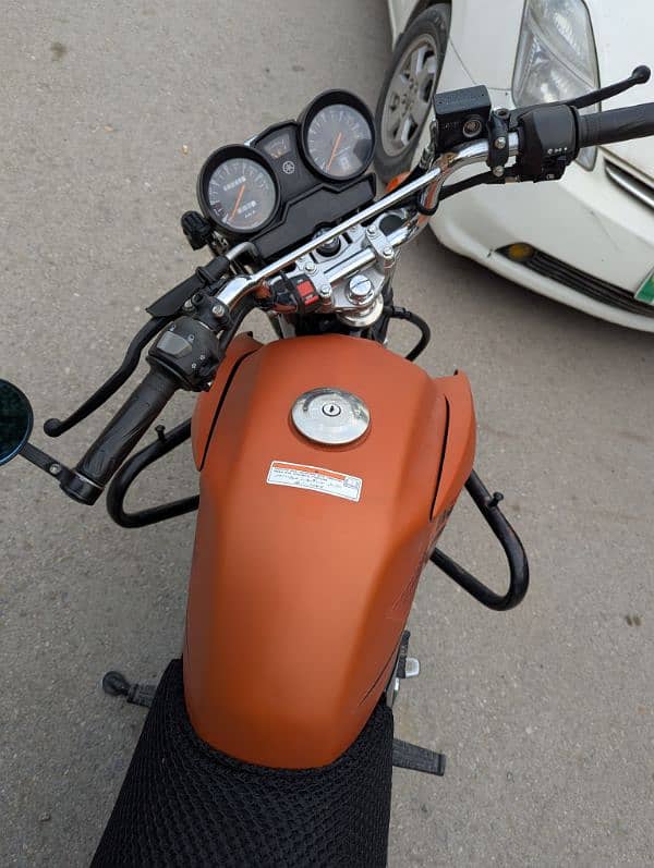 Motorcycle Yamaha YBR 125 G 4