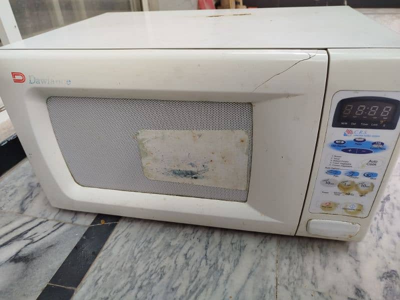 Used Dawlance Microwave Oven 36 liter 4