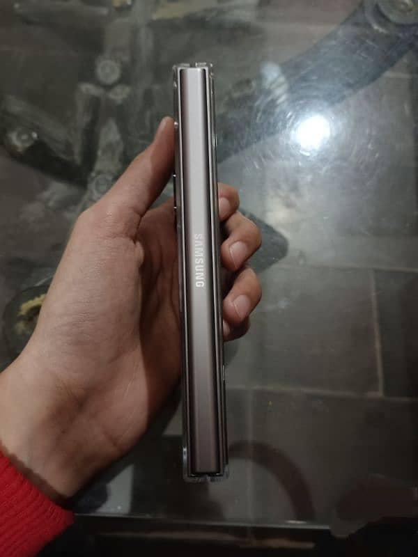 Samsung Galaxy Z fold6 non-pta 1