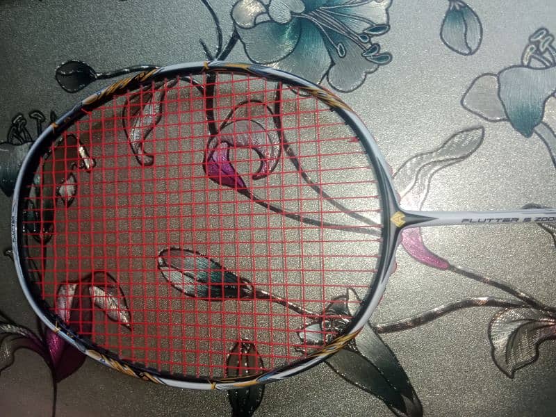 hundred flutter s zoom badminton racket 1