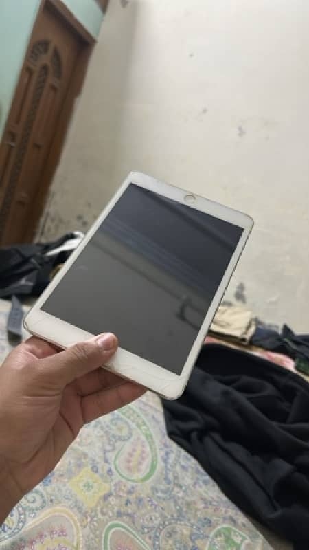 IPAD MINI 2 ACTIVATION LOCK 0