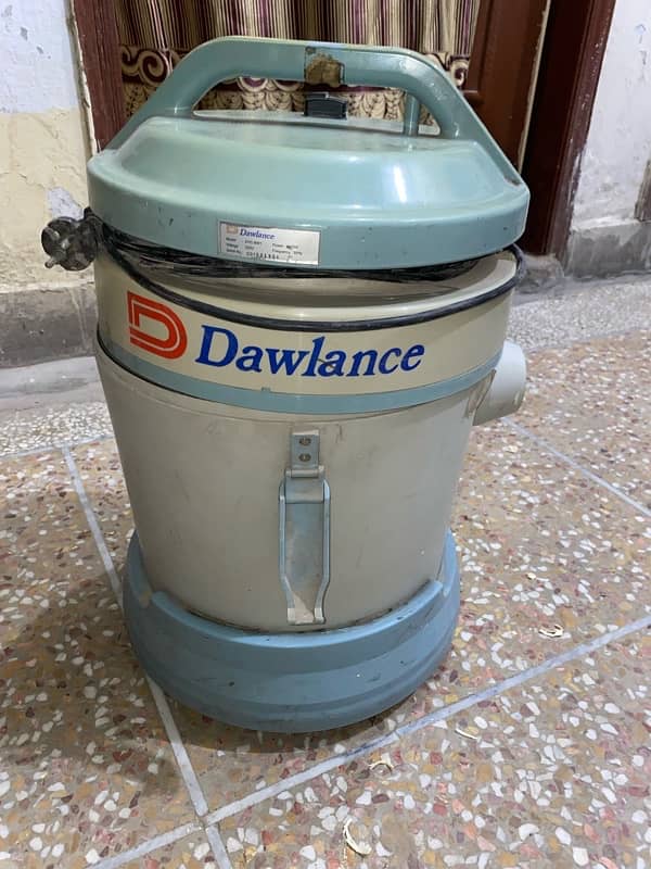 Dawlance vacuum cleaner 1