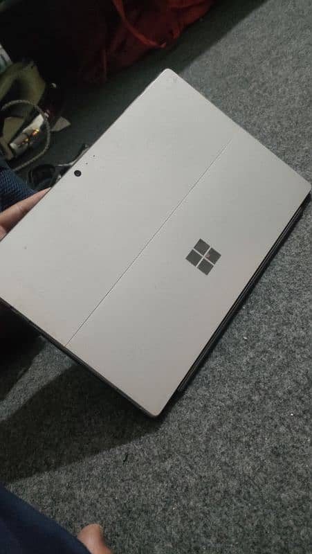 Windows Surface 7 Pro 2