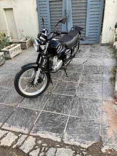 Suzuki 150 Full option