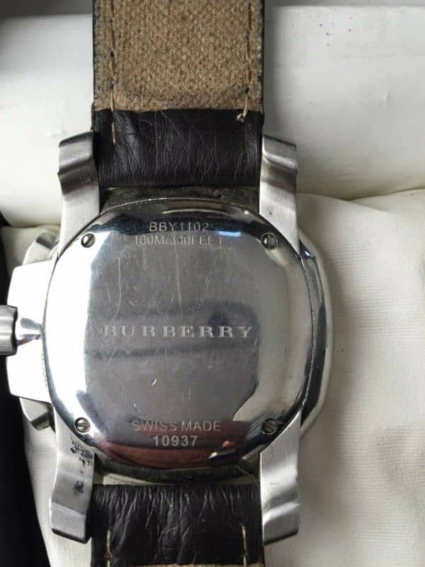 Burberry swiss 4