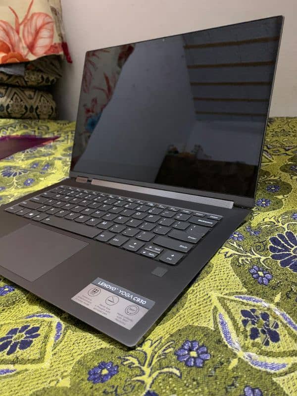 Lenovo yoga Laptop 0