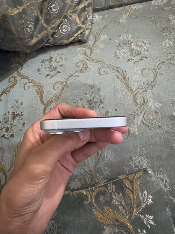 iphone 15 fu 128 gb 4